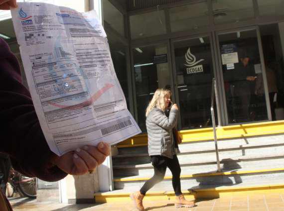 621644d4a4efa_570_424!