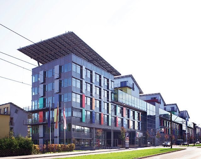 techos-solares-barrio-de-Alemania-genera-4-veces-la-energía-que-consume 4