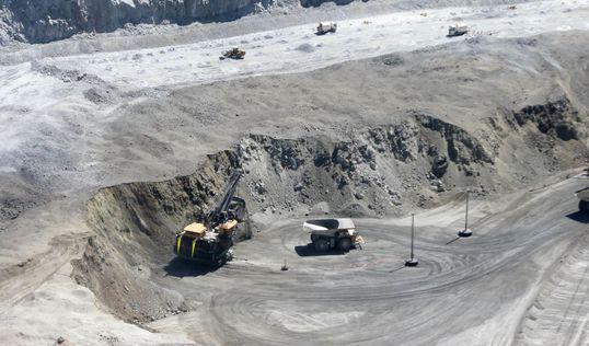 LJ35REUDTNEVNLQUPKVNAXFWCI