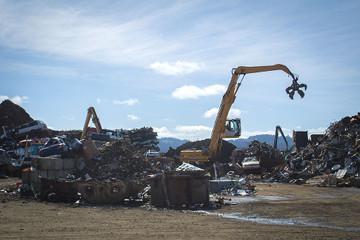 Metal-Yard-2-Eugene-Oregon-Wikimedia-Commons-w360
