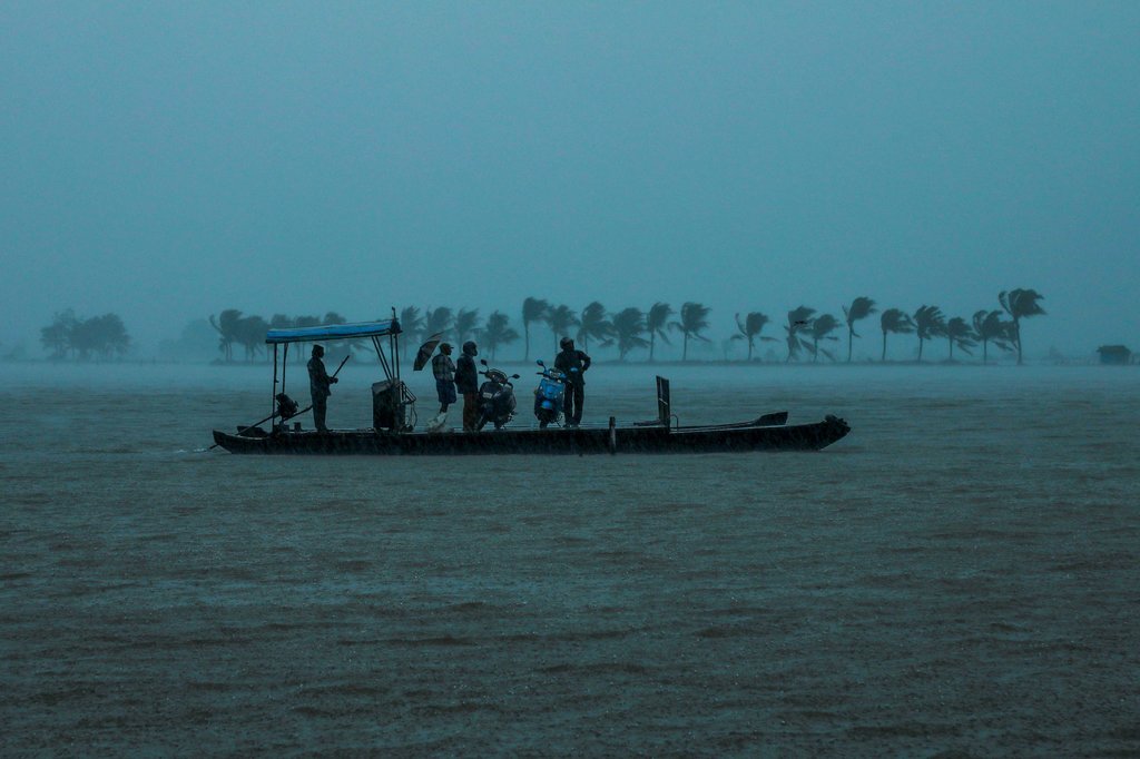 12CLI-REFUGEES3-jumbo