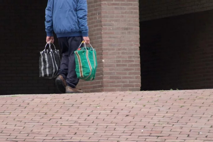 los-consumidores-deberan-llevar-sus___r15-M1TM7_720x0__1