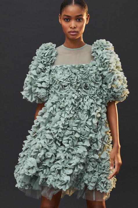hym-vestido-flores-verde-kdIH-U120987441552SbF-476x714@MujerHoy