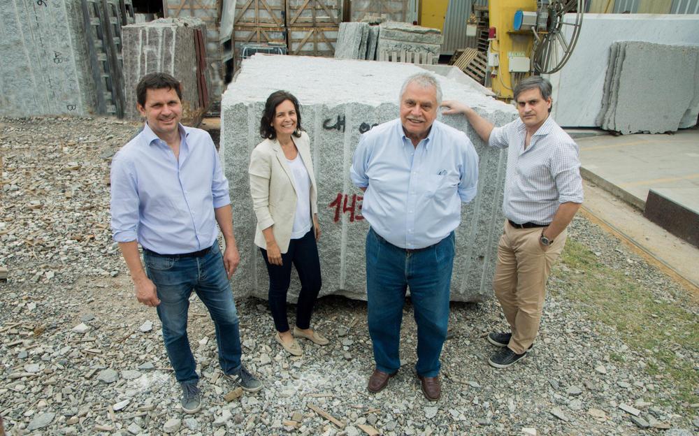 Familia-Calello-edited-2048x1278