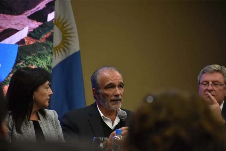 f768x1-1455437_1455564_16