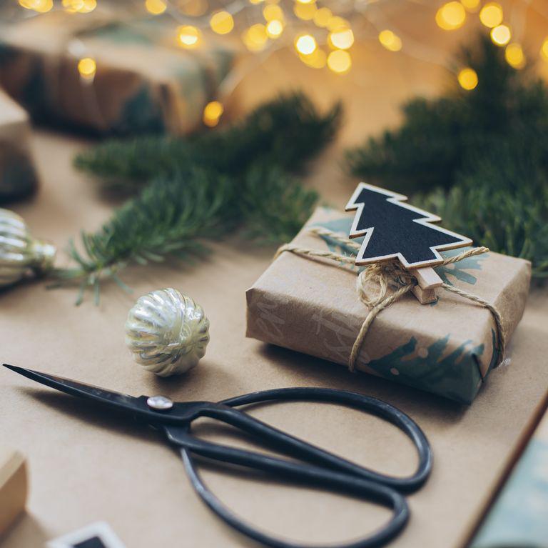 christmas-wrapping-paper-1671188028