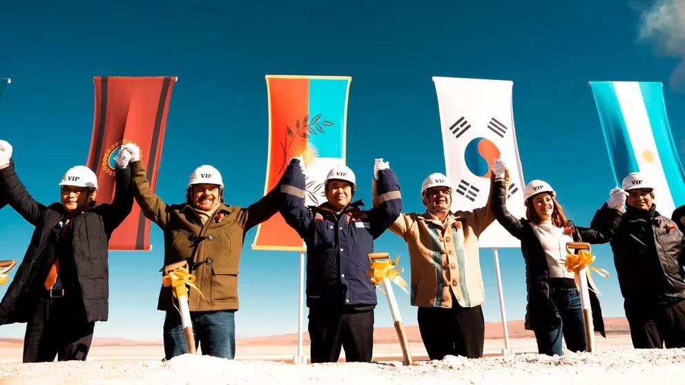 4H4ZOMHM5FFINHYRCGATLXLPGM