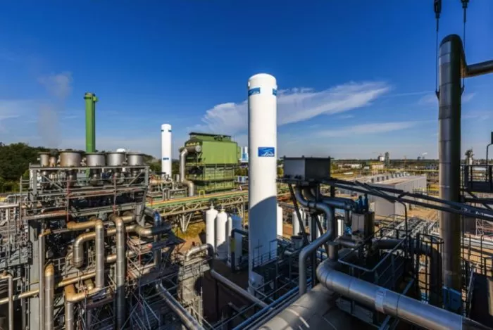 60ef324e41111_700_469!