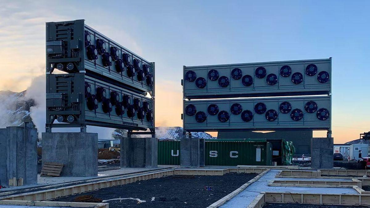 fd9f2490-d2b0-4082-a760-30118eda2545_16-9-discover-aspect-ratio_default_0