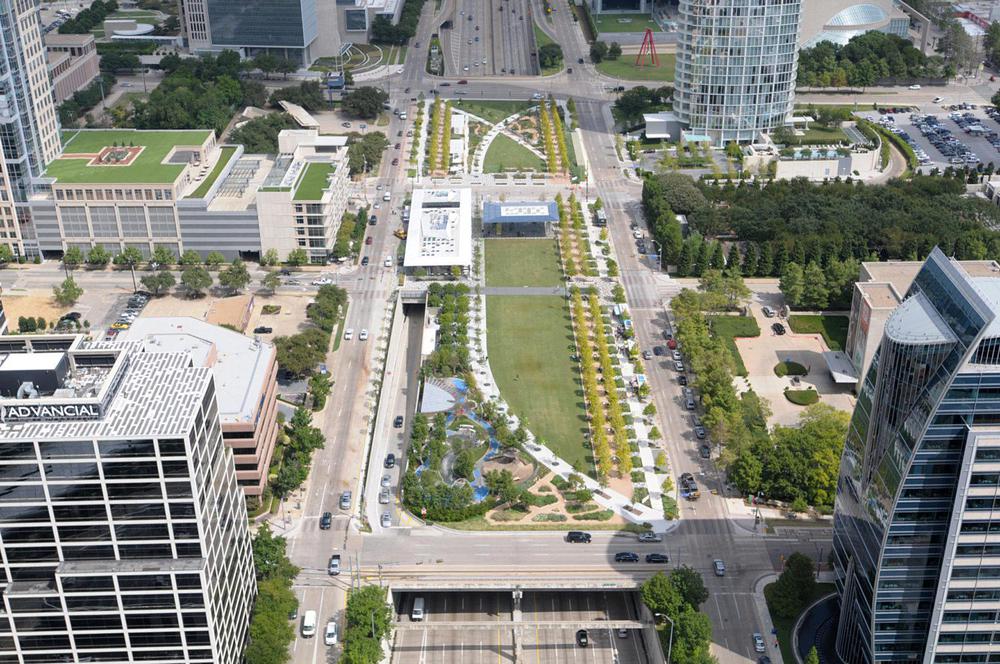 klyde-warren-park-1500x996