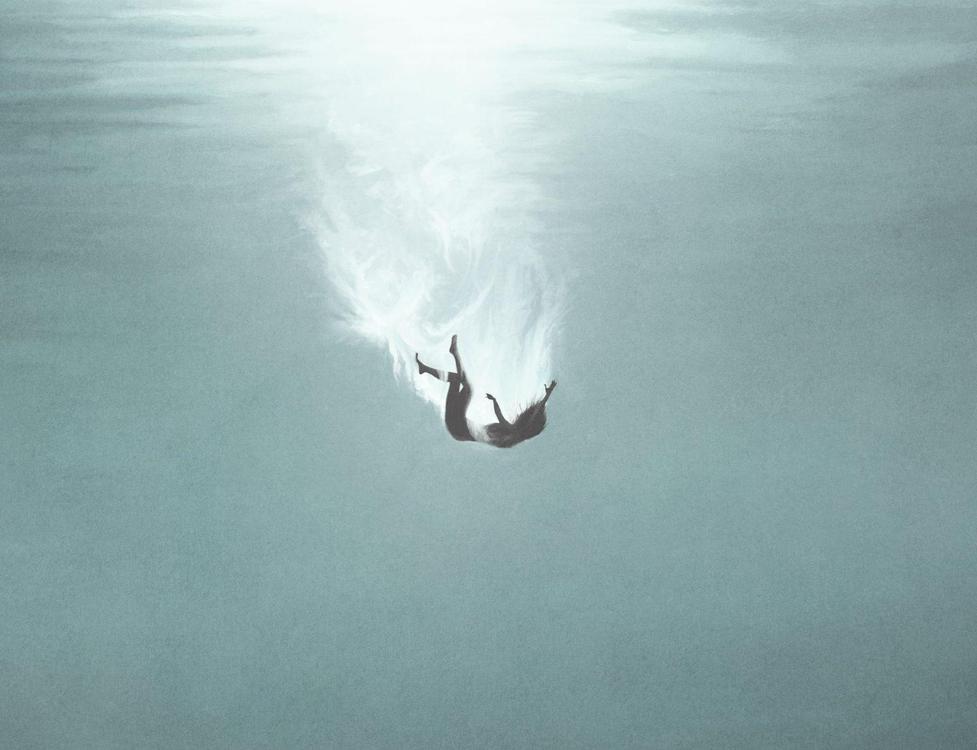 mujer-cayendo-agua.11.02-2021.medio-ambiente-1536x1179