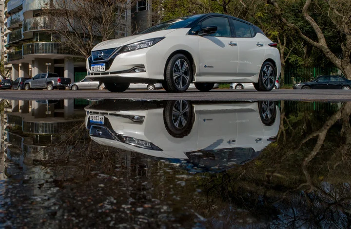 el-nissan-leaf-es-100___LHasFUjmz_720x0__1
