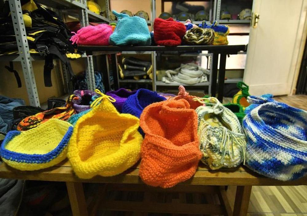 bomberos-bolivia-tejen-nidos-para-koalas-canguros-australia-831920-144127