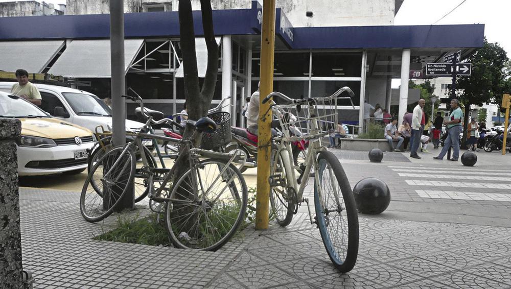 bicicleta-mas-notable-paisaje-urbano-perla-sur-835453-210200