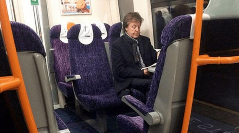 2-Famosos-que-sin-importar-su-fortuna-usan-transporte-publico