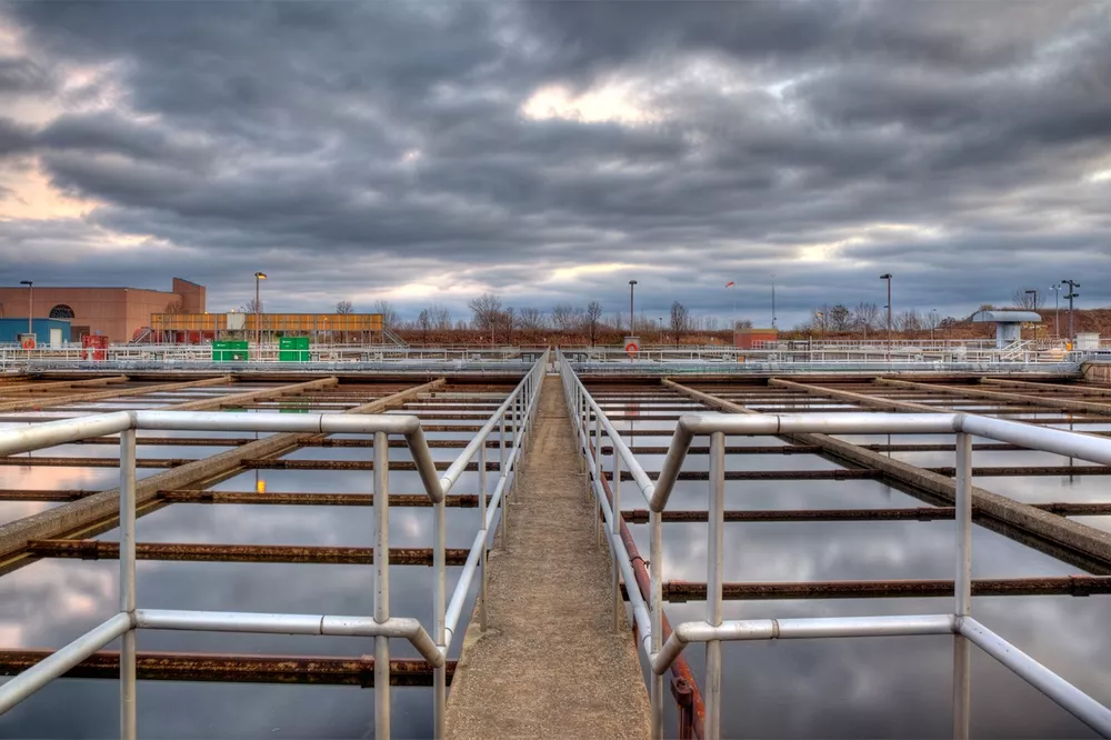 16-Ashbridges-Bay-wastewater-treatment-plant-in-Toronto-Canada