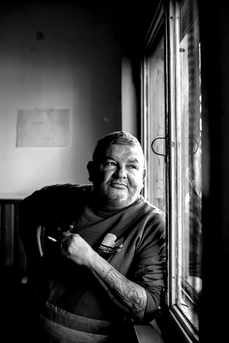 el_alquimista_de_la_basura_diego_fernandez_y_cintia_kemelmajer_reportaje_gatopardo_216_javier_heinzmann_13-768x1150