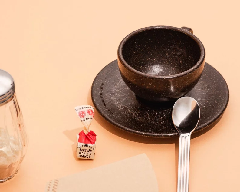 kaffeeform-kaffeesatz-cappuccino-tasse-cup-closeup