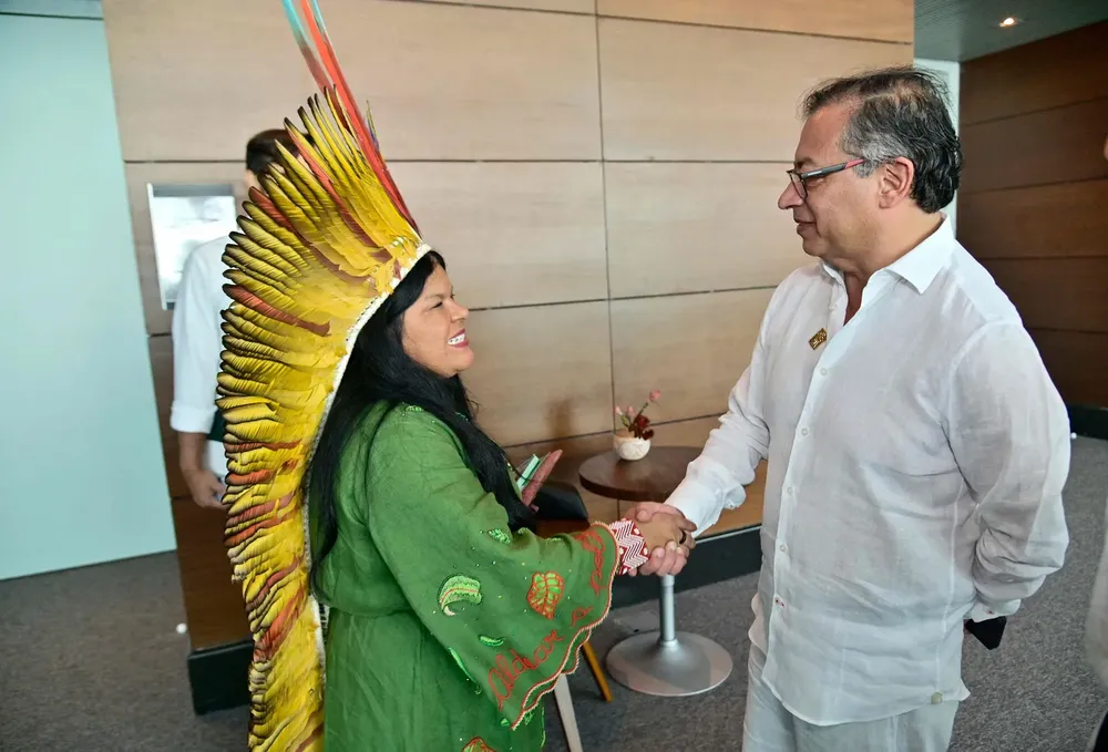 HS6ZIYSHAVH5FCZ67ZSJEUW5F4