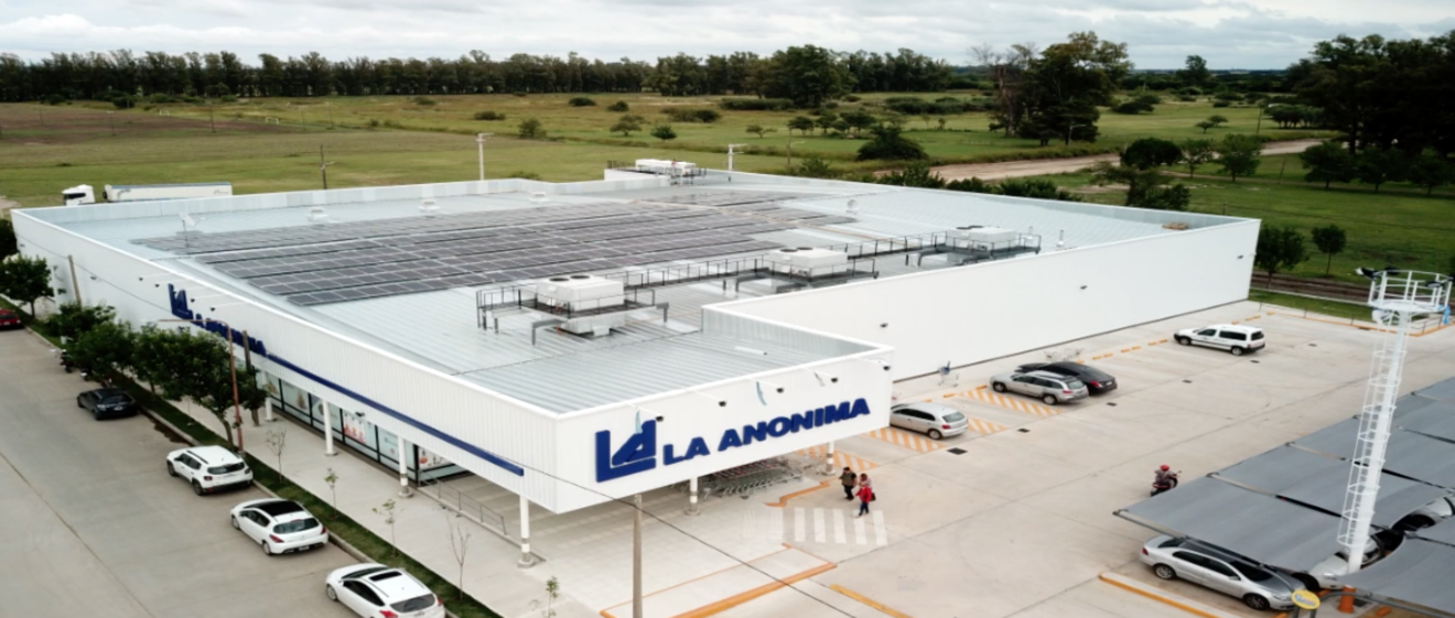 Instalacion-de-obra-fotovoltaica-de-104-KWP-con-paneles-Znshine-y-equipos-ABB-1320x561