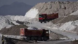 Parte del salar de Atacama se hunde por la extracción de litio