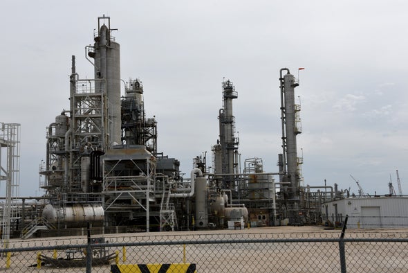 011FDC8F-D3C3-4ACE-84B56A1F5793F7FB_source