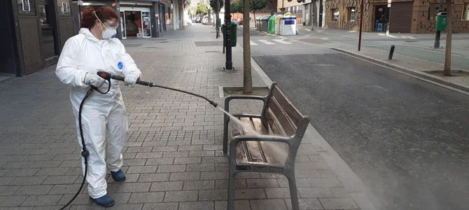 Desinfección-del-mobiliario-urbano.jpg