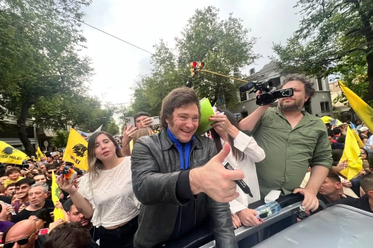 Javier-Milei-Facebook-Javier-Milei-1200x800