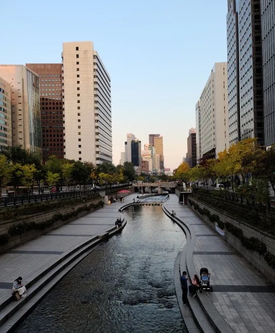 infraestructura-regenerativa-contruida-en-el-rio-de-seul-corea-del-sur