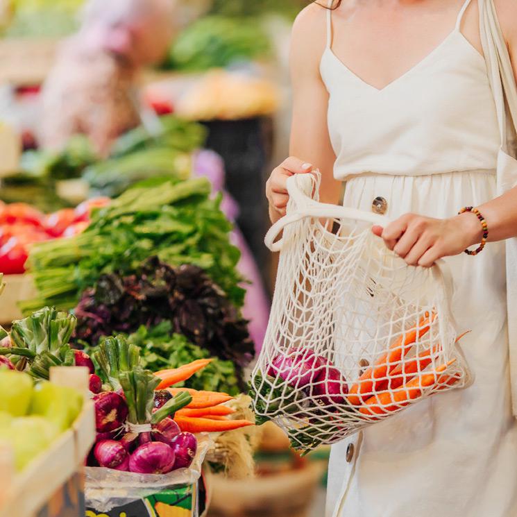 mercado-fruta-mujer-m