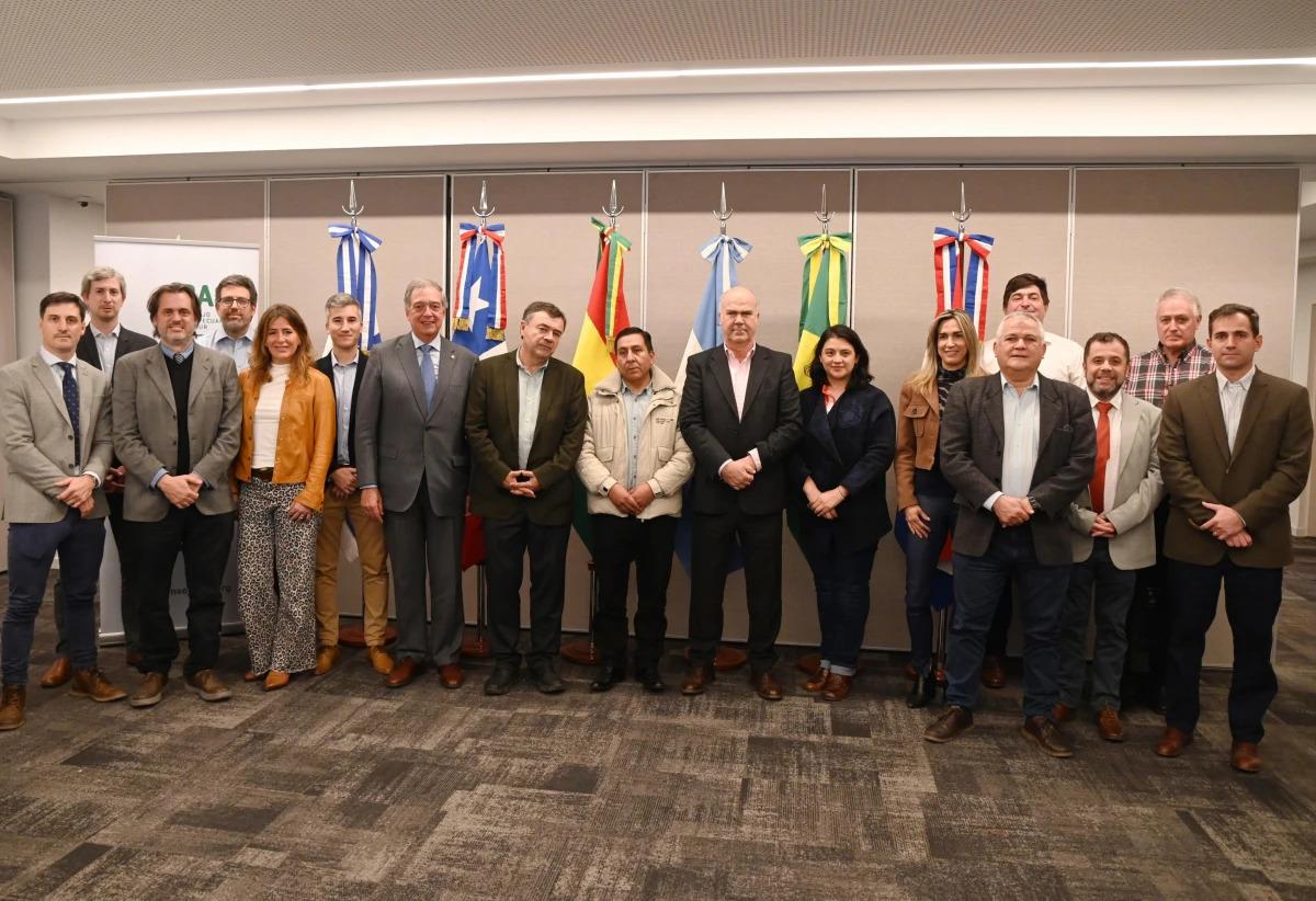 1200x822_reunion-representantes-areas-agricultura-region-agricultura-1044958-135759