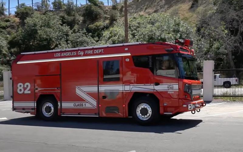 primer-camion-bomberos-electrico-estados-unidos-15358