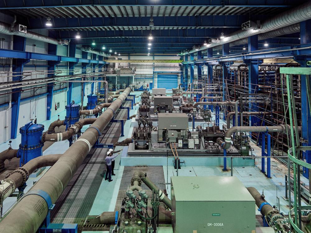 merlin_162370251_20474522-5413-4528-8392-b027a329ada0-superJumbo