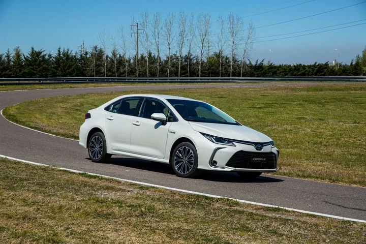 la-version-electrificada-del-toyota___54mLTtB4_720x0__1