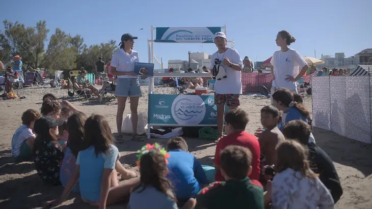 global-penguin-society-campana-eliminacion-plasticos-pablo-borboroglu-pinguinos