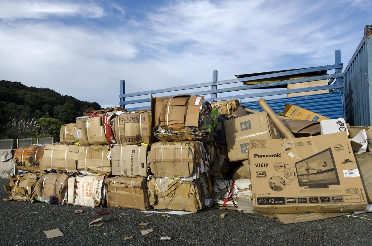 cajas-carton-vertedero