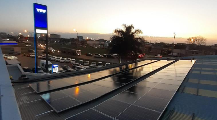 Estaciones-de-Servicio-pueden-ahorrar-hasta-el-40-por-ciento-de-su-factura-de-electricidad-