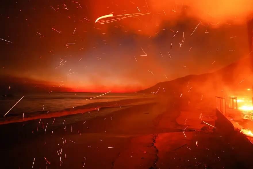 humo-de-incendios-forestales-por-cambio-climatico-5DAP6BQOM5CBBM4S2PZDIEVW2E