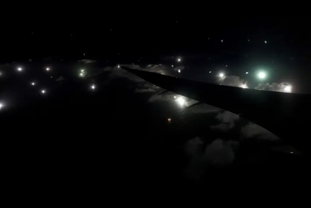 imagenes-nocturnas-de-la-ciudad-flotante-en-la-milla-200-del-mar-argentino-cientos-de-barcos-extranj (1)