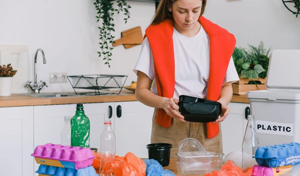 PLASTICO-COCINA-960x562