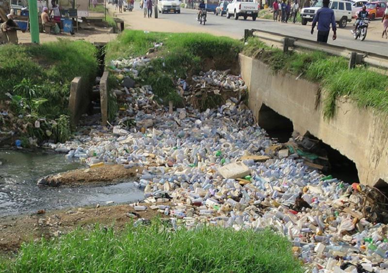 maquinas-reciclar-basura-plastico