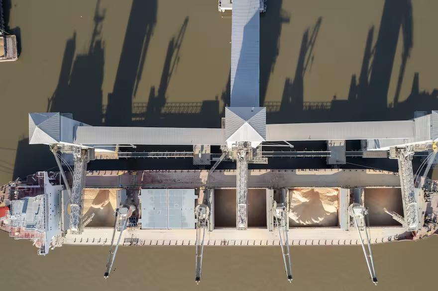 el-barco-con-la-harina-de-soja-sustentable-6Q35H3YQKBFE7LAKXUQQXHUULU